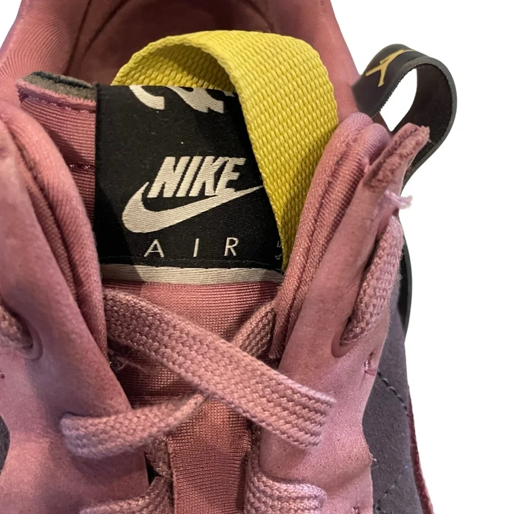 Woman’s Nike Air MA2 - Picture 6 of 16